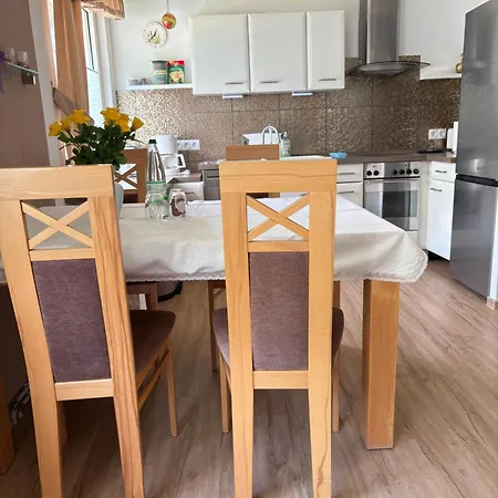 Appartement Rosi Im Idyllischen Gruen *